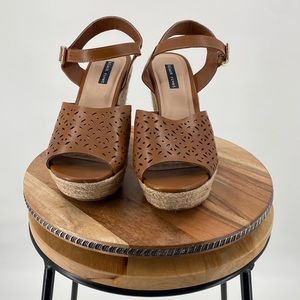 Black Rivet Platform Rope open toe sandals Size 8